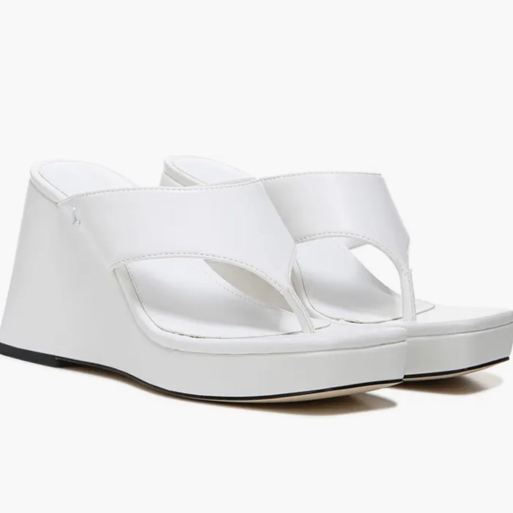 Circus NY Circus by Sam Edelman
Moira Wedge Sandal | BRIGHT WHITE